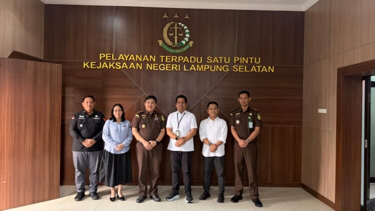 Perkuat koordinasi dan sinergi antara Kantor Pertanahan Kabupaten Lampung Selatan dan Kejaksaan Negeri Lampung Selatan.