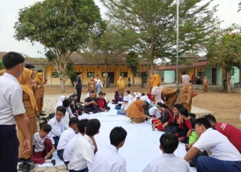 Dinas Perpustakaan Jalankan Program Rutin Ke Sekolah Jauh Dari Jangkauan