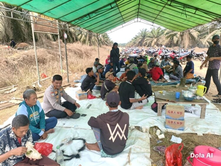 Antisipasi Gangguan Kamtibmas Sat Binmas Polres Mesuji Laksanakan Patroli Sambang, di Lokasi Tenda Warga Pendudukan Lahan PT PAL