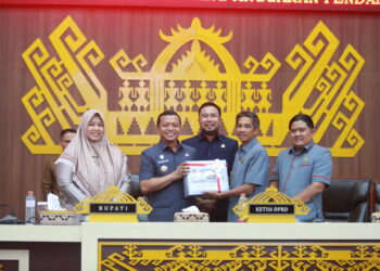 Rapat Paripurna Bupati Pringsewu Mengajukan (R-APBD) Tahun Anggaran 2027