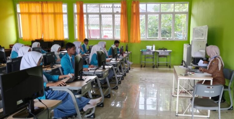 Gelar TKA 2026, Kepsek SMKN 1 Kotabumi, Harapkan Jadi Bekal Siswa Hadapi Tantangan Masa Depan